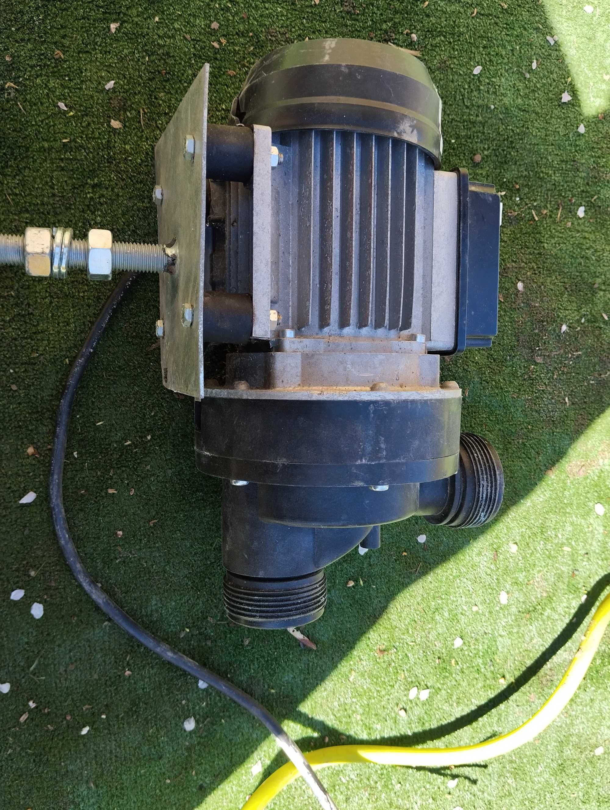 Motor cada hidromasaj de o persoane 0.5 kw