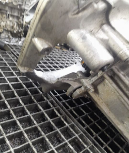 Cutie de viteze manuala 6 trepte 1.0 tce jt4018 320109811r - Carcasa defecta Renault Clio 5 seria