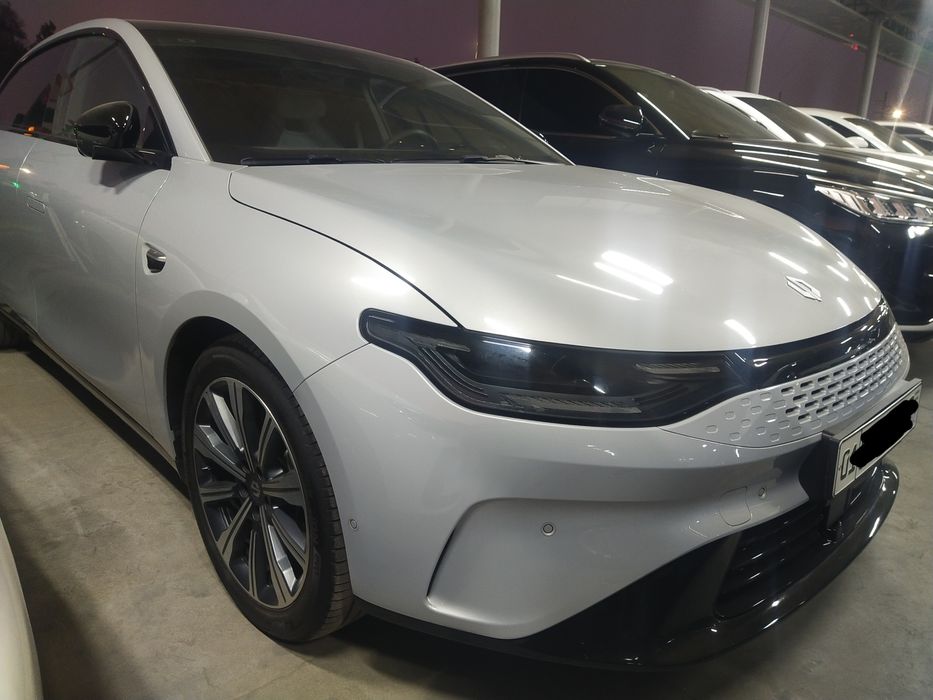 Leapmotor c01 ful srochna sotiladi