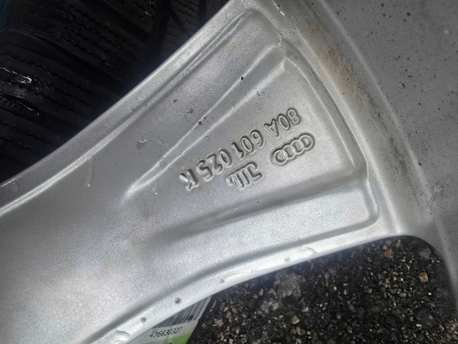 Продаваме лети джанти 19" с зимни гуми Continental за Audi Q5 2020г