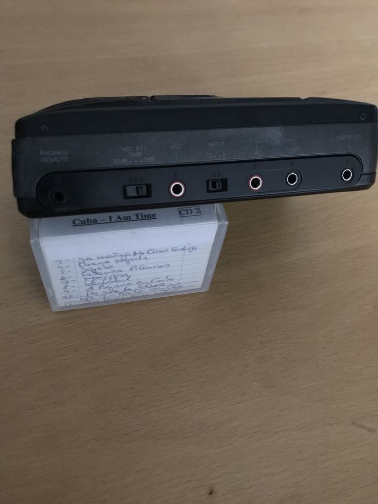 Aiwa DAT recorder HD-S100 - perfect funcțional ( casete DAT )