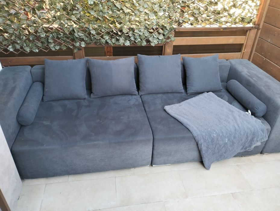 Vând canapea extensibila cu lada