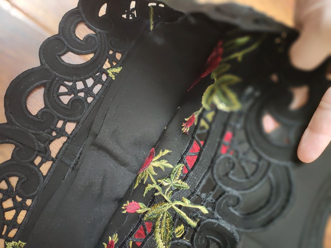 Dolce gabbana юбка люкс качества с розами фирменный С М