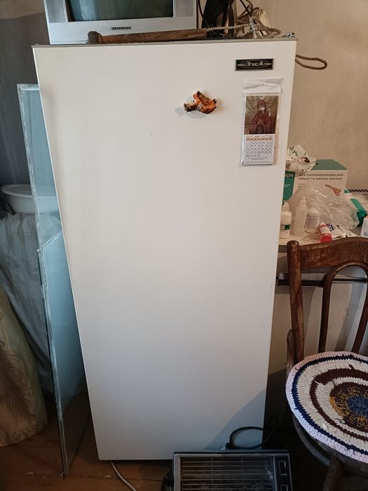 Отдам 2 холодильника Зил.