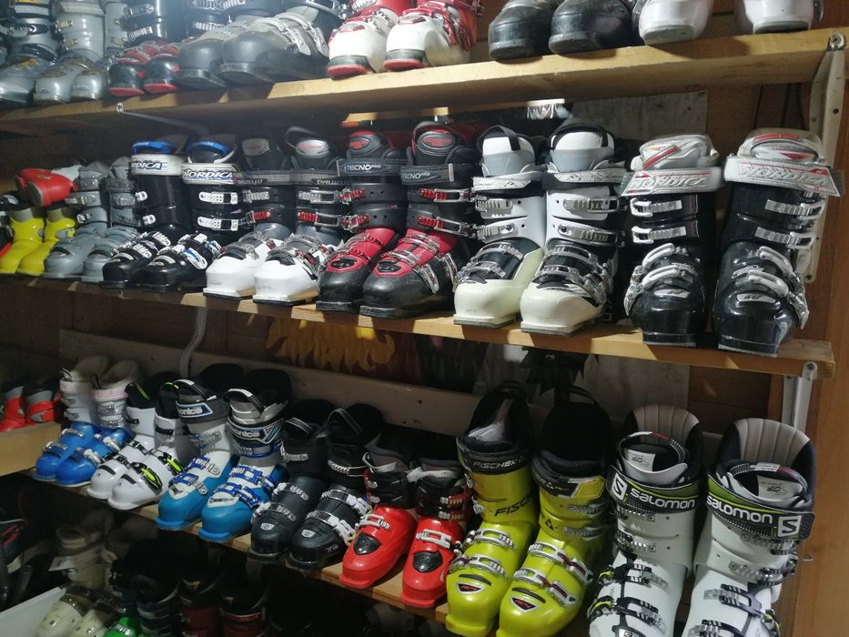 Schiuri/Ski, Clăpari diferite mărimi și modele