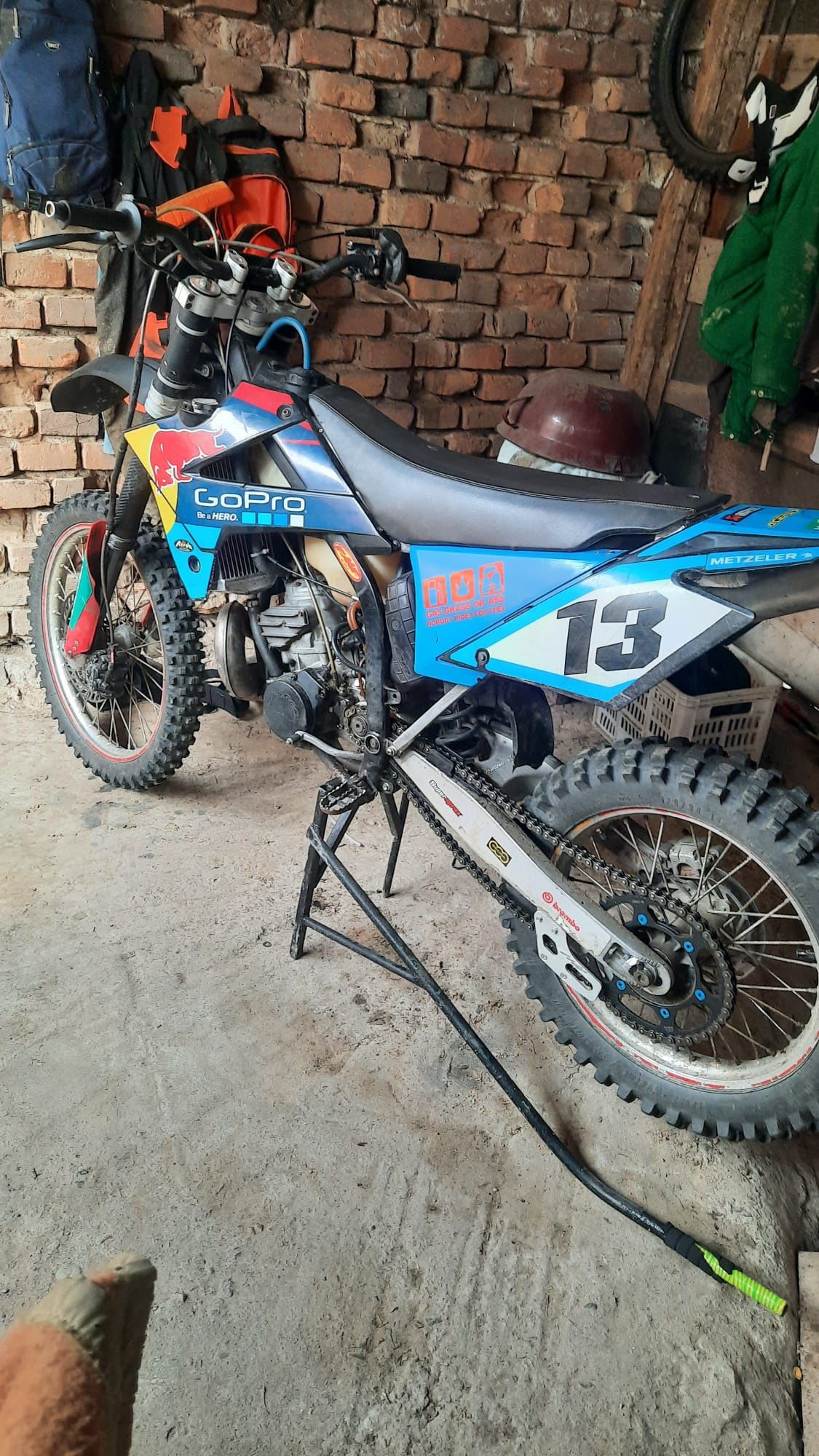 Vând gasgas ec 200cc (usor negociabil)