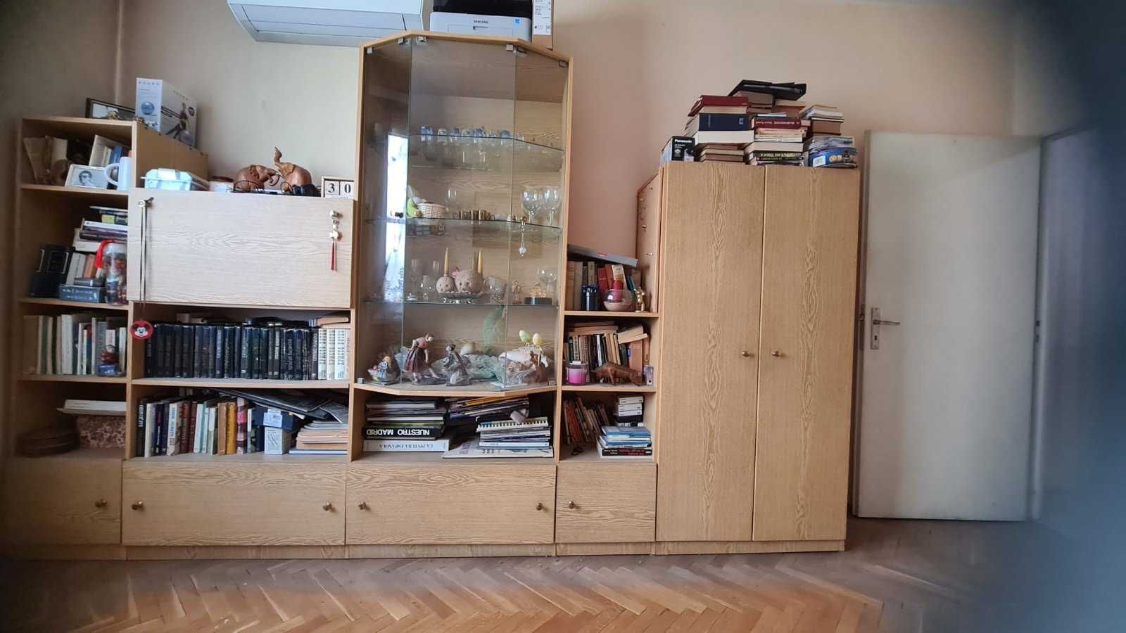 Скринове, секции за продажба