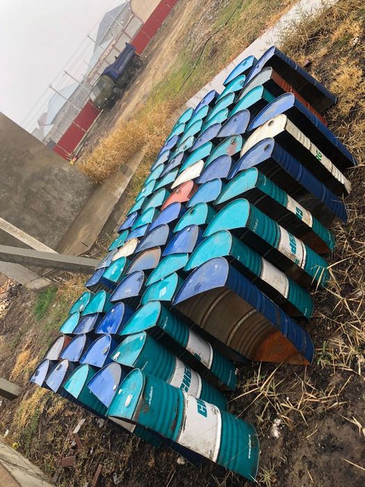 200 литрлік бочкалар бар