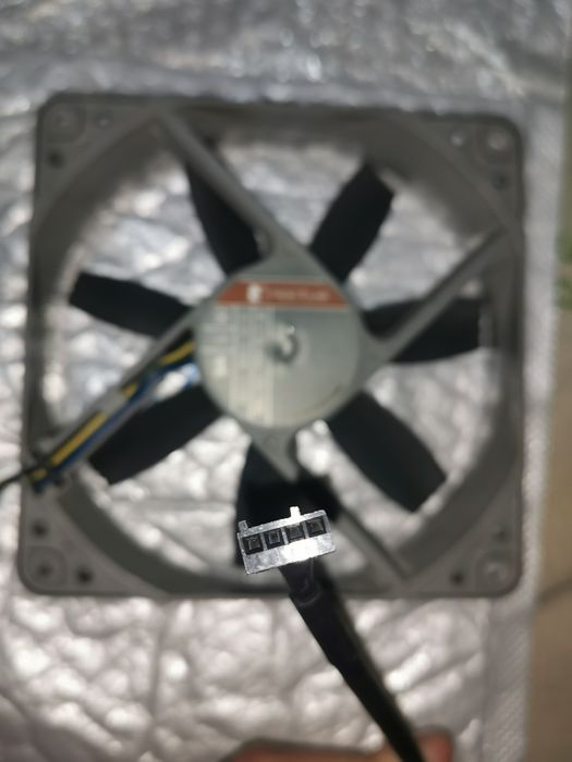 Vand cooler noctua nf-s12b 1200 pwm