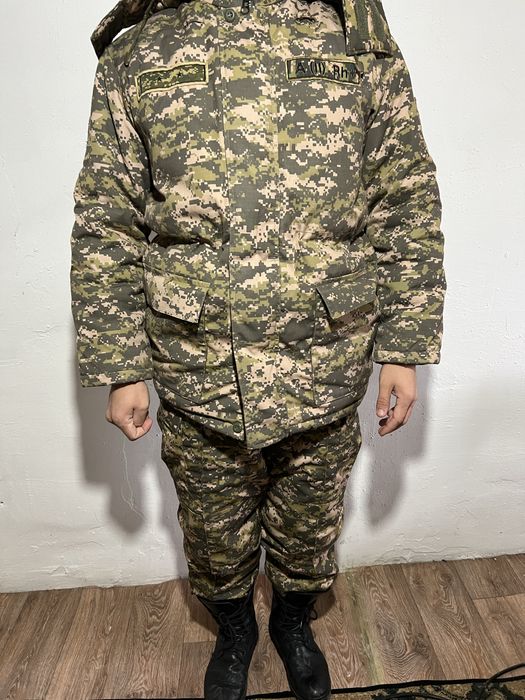 Бушлат зимние 48-50 р асты үстмен.