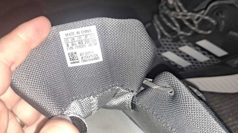 Adidas Terrex - goretex de vanzare - aproape nou