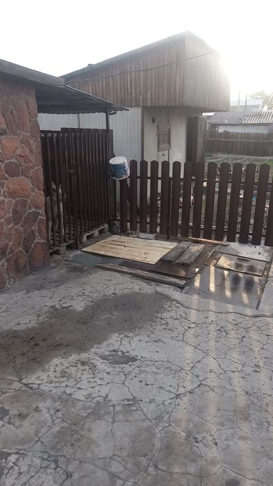 Услуги сварщика; ворота, двери, на заказ мелко срочный ремонт.