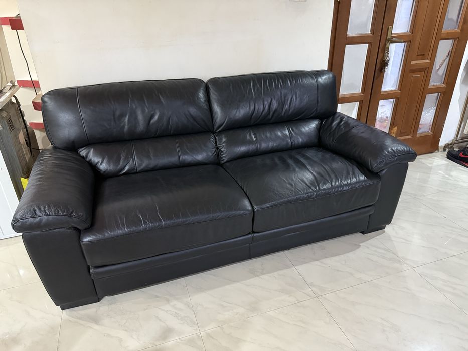 Canapea din piele