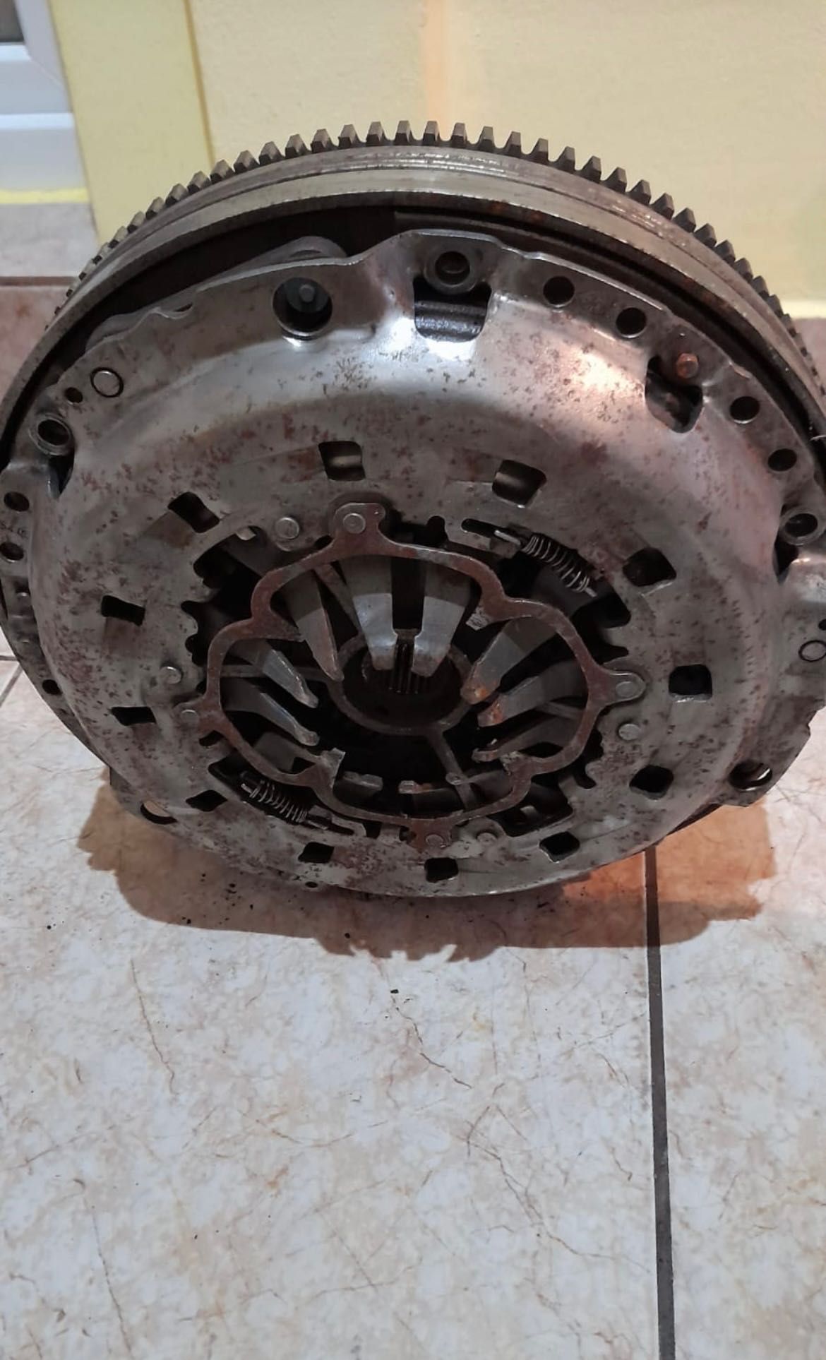 Disc de ambreiaj audi b7 motor 2000 2.0tdi