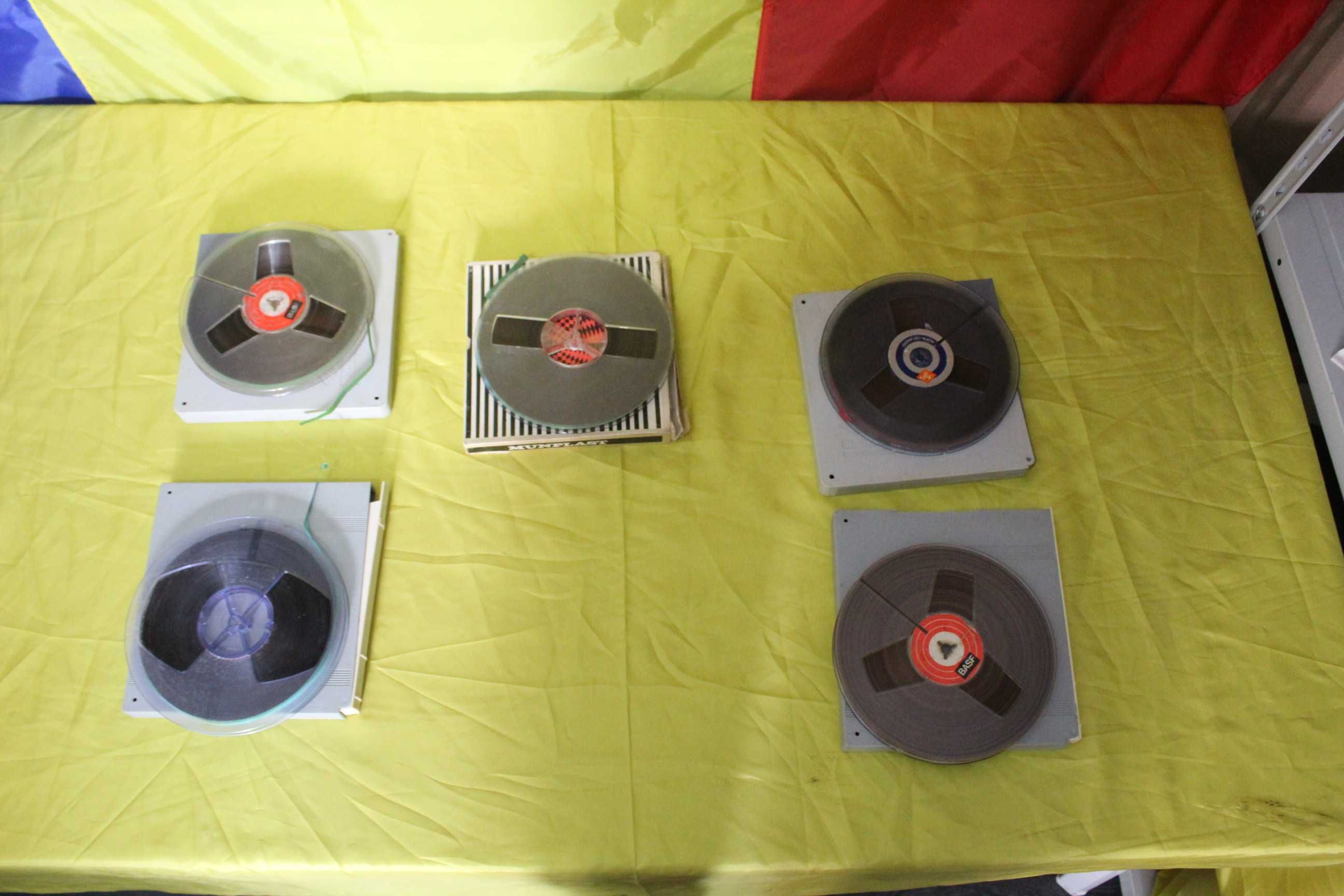 5 benzi de magnetofon vechi  - ( Germania ) WQWQW