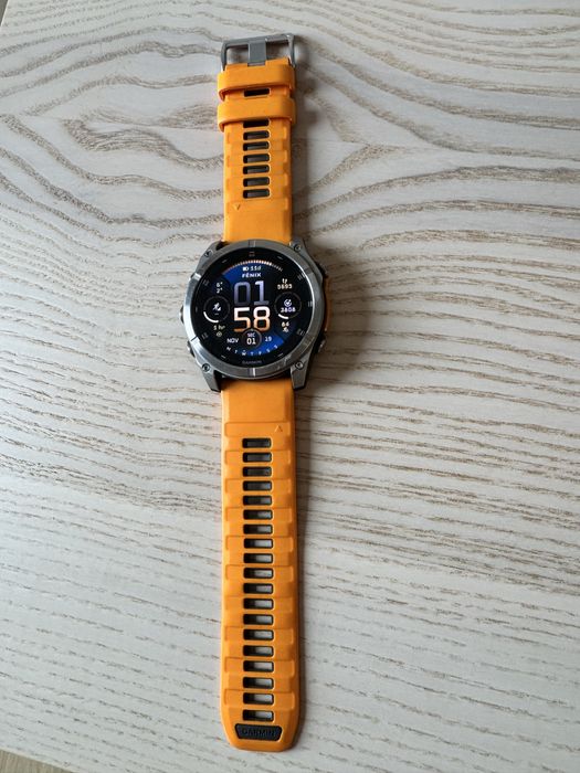 Vand Garmin Fenix 8 Sapphire 51mm, cutie completa, putin folosit