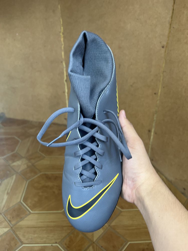 Футзалки Nike Mercurial серые