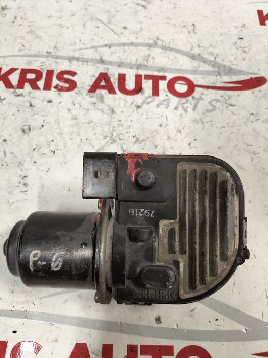 Моторче предни чистачки Volkswagen Passat 6 / Фолксваген Пасат 6