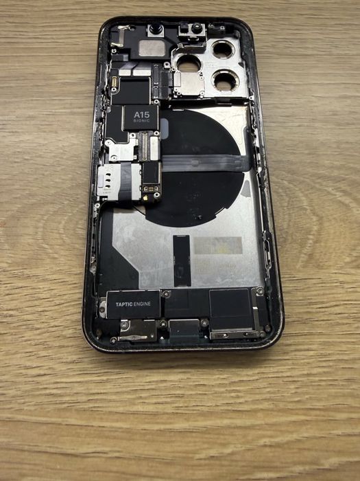 iPhone 13 Pro Корпуси-За части