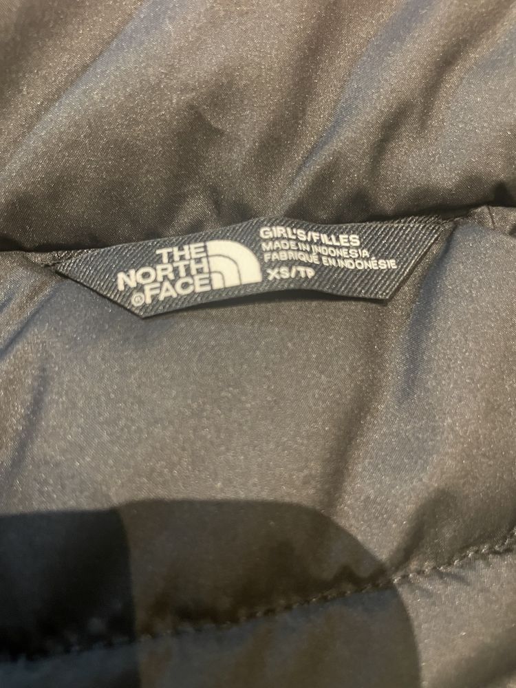 North face set inclus cu pantaloni si geaca