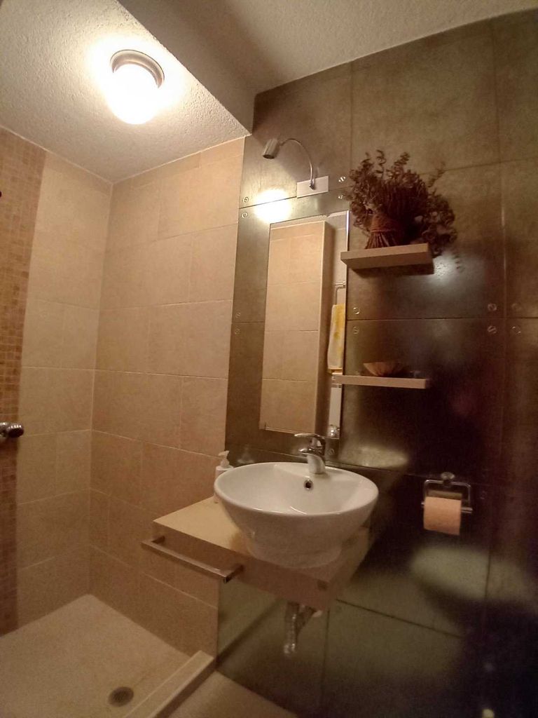 Продава се Къща в Банкя - 380 кв.м за 2105 €/кв.м - Снимка #23