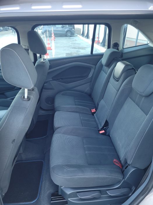 Ford Grand  C Max . 7 locuri