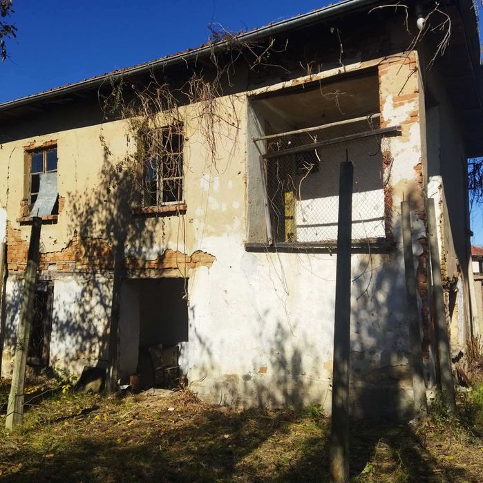 Продавам къща в село Микре