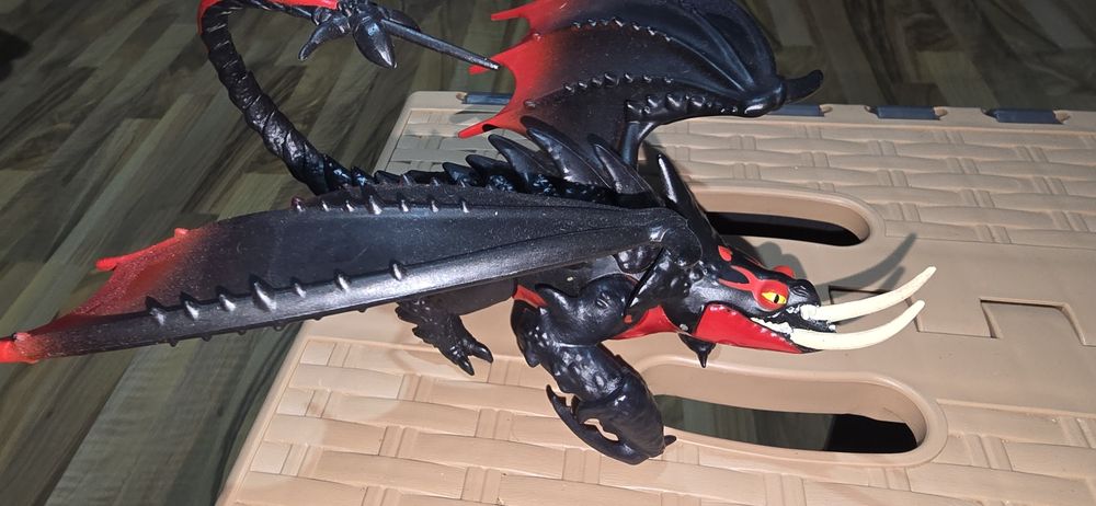 How to train your dragon dragon Deathgripper