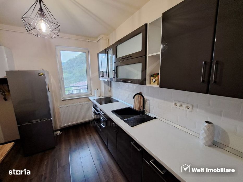 Apartament cu doua camere, parcare subterana, zona Baza Sportiva Flore