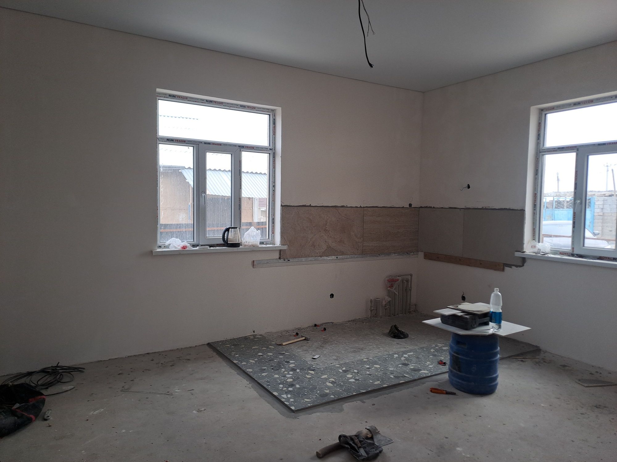 Срочно продам дом в мкр Бозарык от главной дороги 100 метров  Байдибек