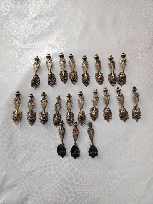 Продам дверные ручки