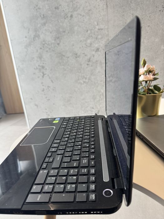 Лаптоп TOSHIBA L50