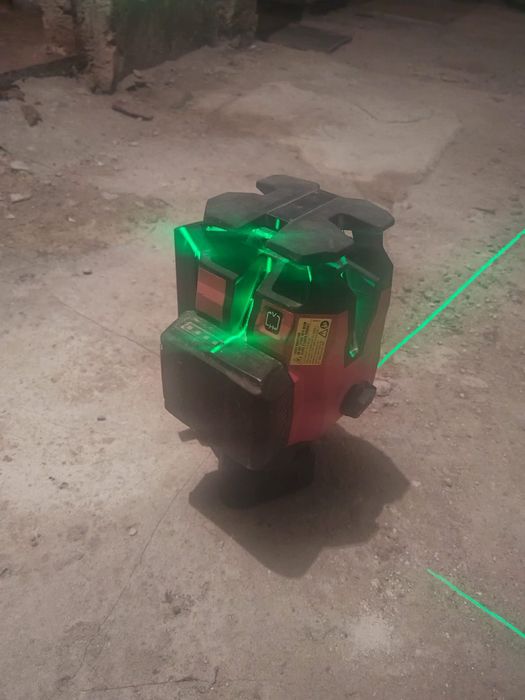Laser Hilti PM 40 MG in stare foarte buna ,cu baterie fara incarcator