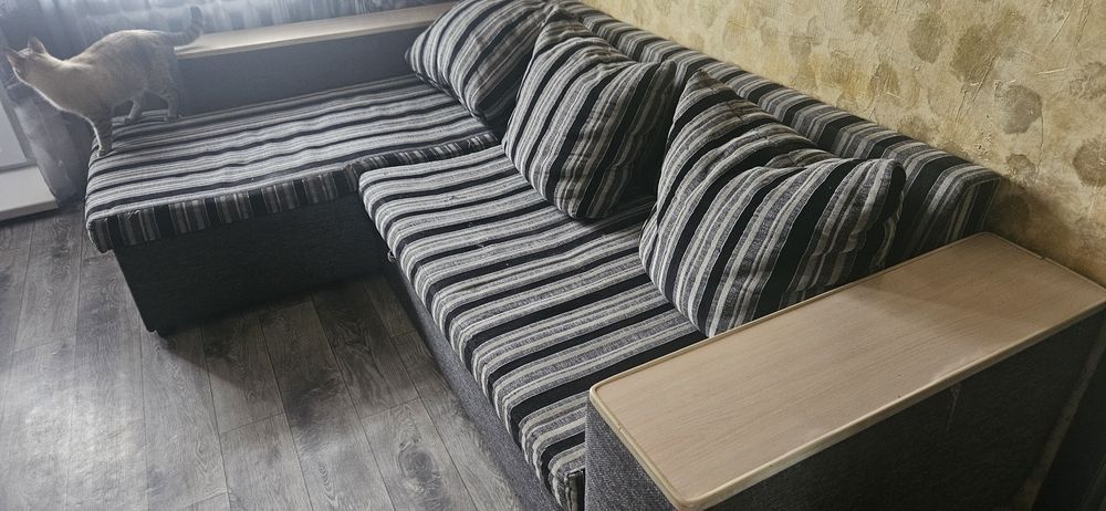 Диван угловой. 20000