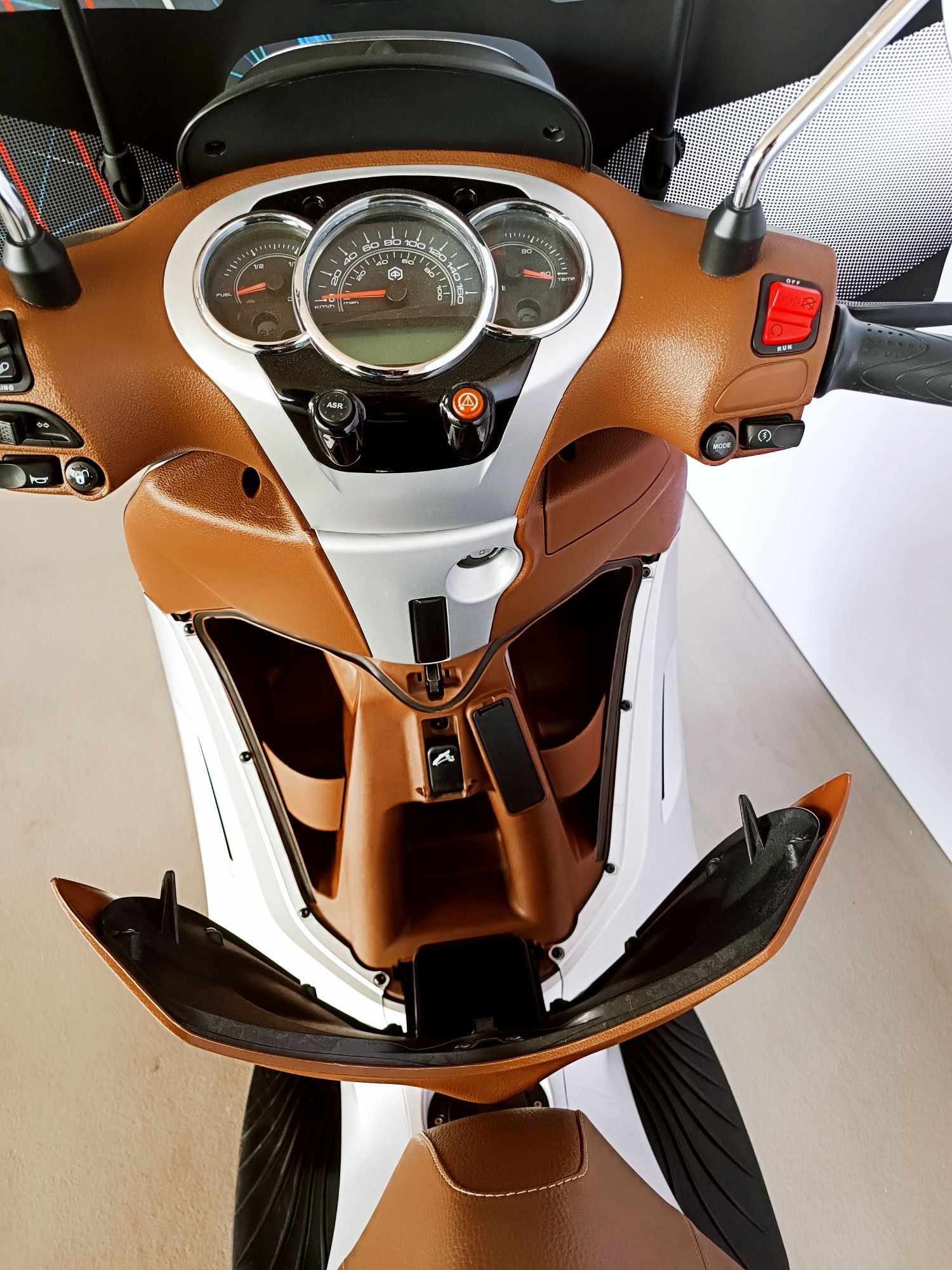 Piaggio Beverly 300 13 900 km 2019г. ABS, ASR