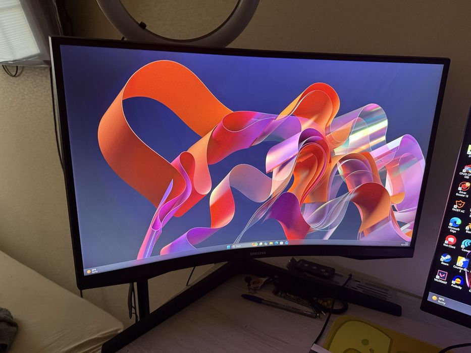 СРОЧНО Монитор Samsung Odyssey g5 4K 144hz 27 дюймов