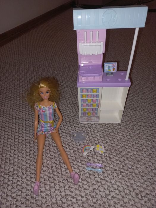 Set joaca Barbie magazin de inghetata