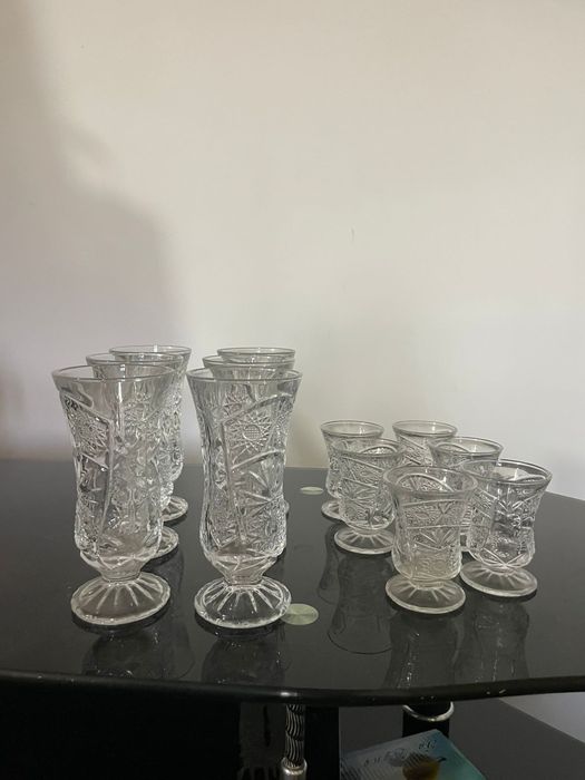 Набор бокалов и рюмок