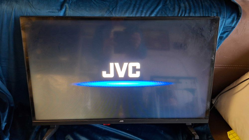 Телевизор JVC - 81см. диагонал