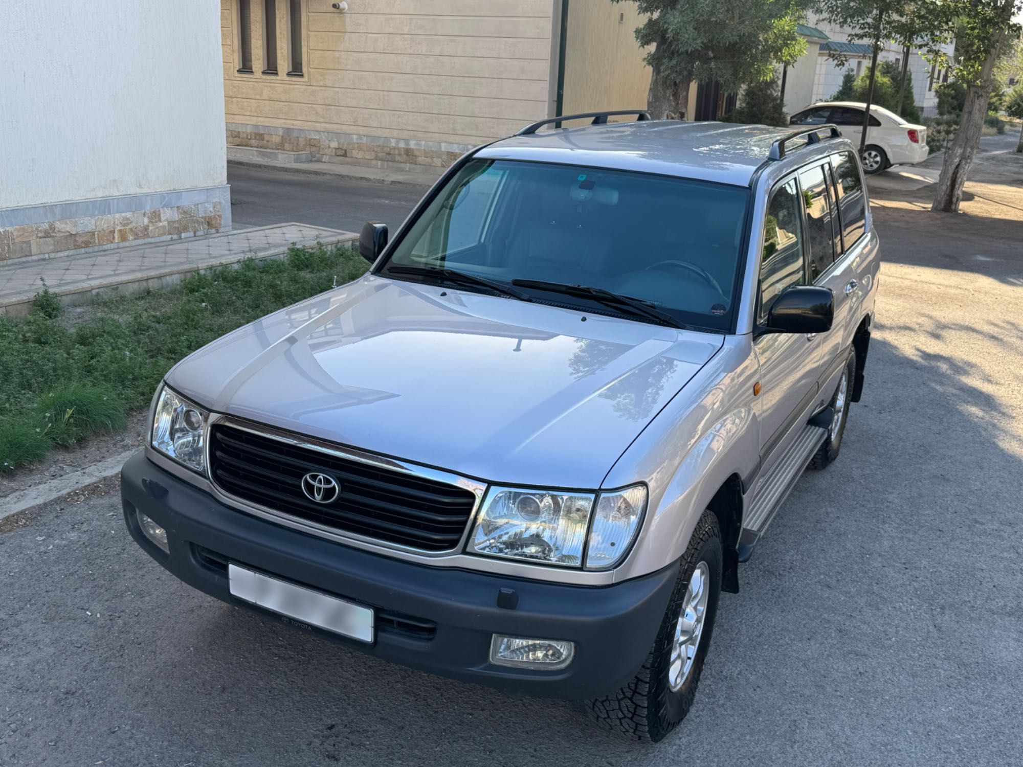 Toyota Land Cruiser 105