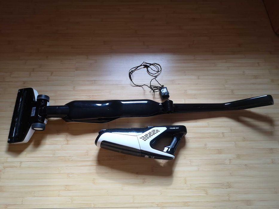 Vand Aspirator vertical Beko 18V 60min Capacitate 0.5l Cyclone Hepa10