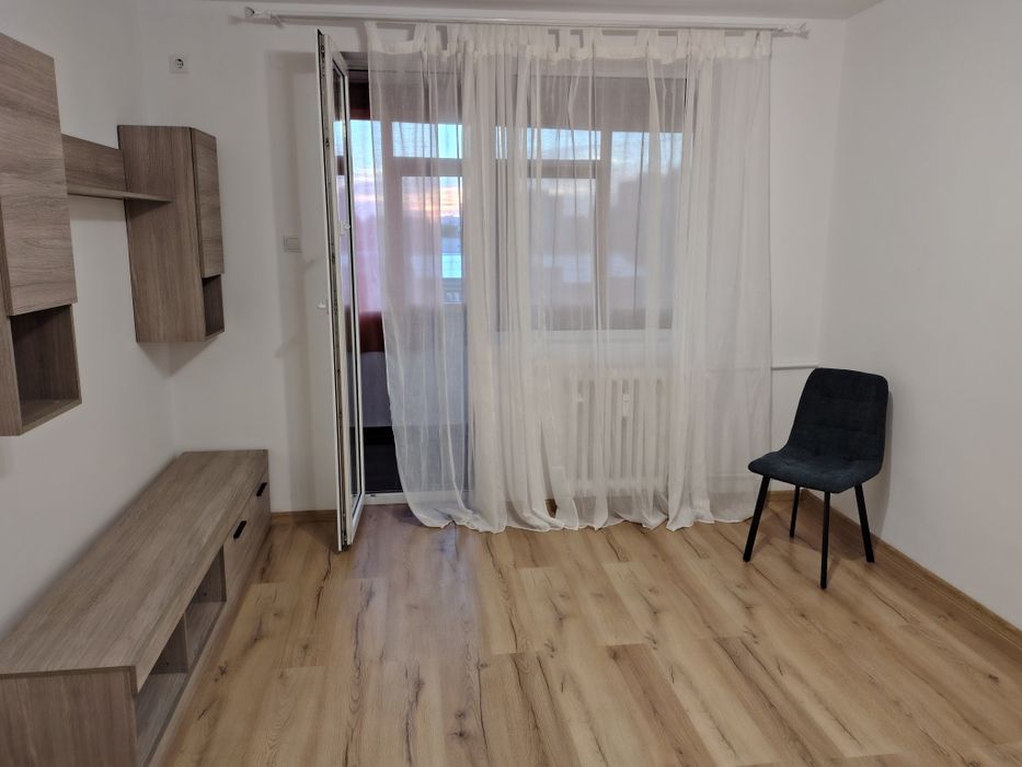 Se închiriază Ap 3 camere langa hotel Europa
