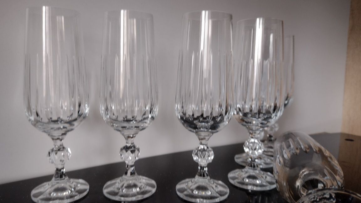 Комплект от 6 кристални чаши за бяло вино/шампанско. Вместимост 200 мл