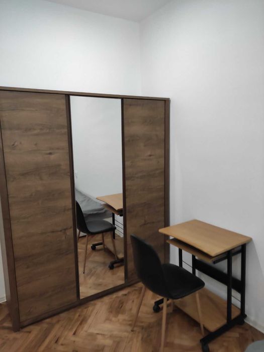 Дава се под наем Тристаен апартамент в Бургас, Център - 85 кв.м за 433.5 € - Снимка #8