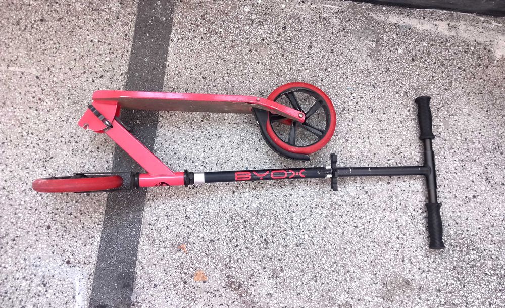 BYOX Storm тротинетка/скутер с големи колела, до 100 kg