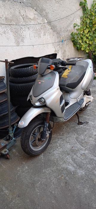 Scuter Aprilia Rally 49 cc - la 500 lei