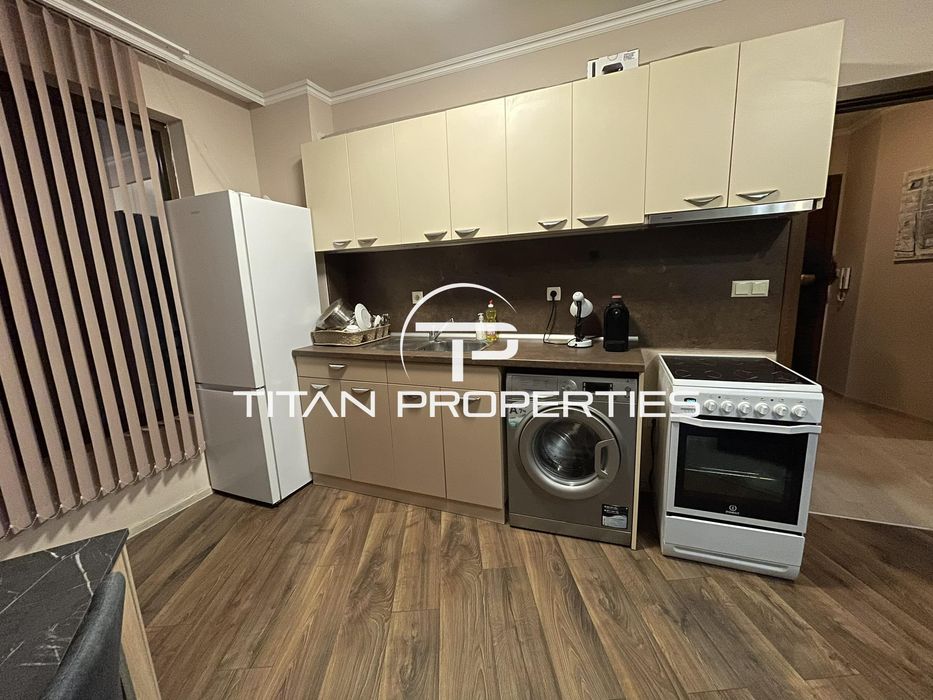 Дава се под наем Тристаен апартамент в Варна, Център - 80 кв.м за 650 € - Снимка #3