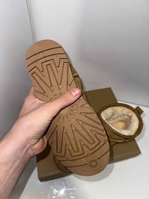 vand ghete UGG mini