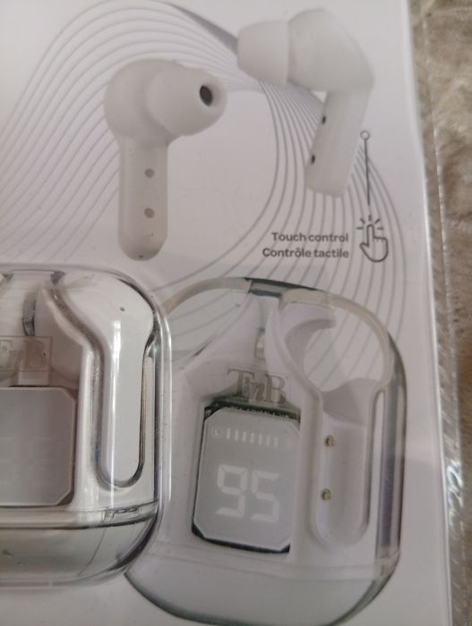 Căști bluetooth play din Anglia, noi sigilate,