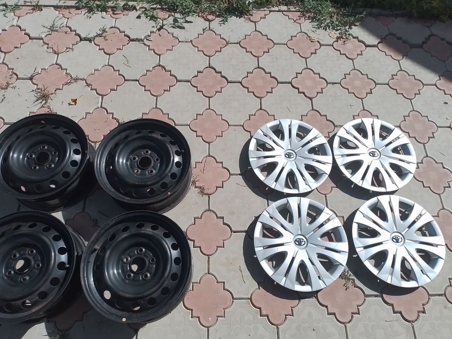 Продам диски с калпаками
